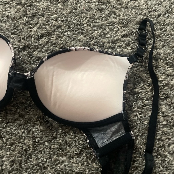 Victorias Secret Very Sexy push-up bra 32b - Picture 7 of 7